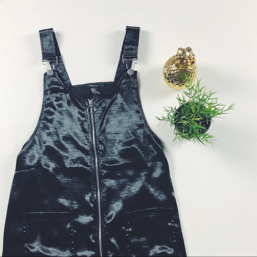 FOREVER 21 SATIN PULL RING OVERALL DRESS